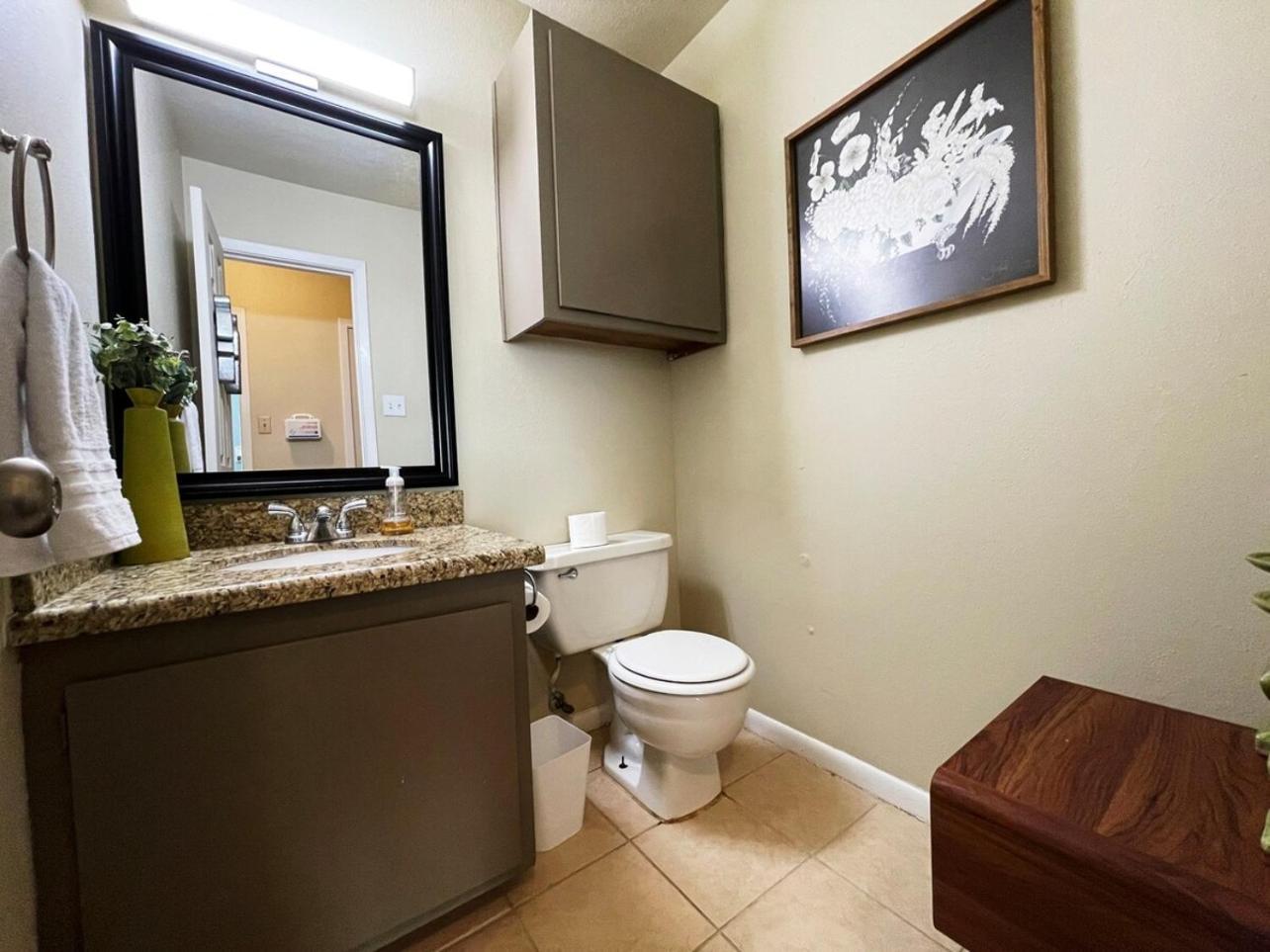 Cool & Comfy Condo! Family Friendly! College Station Extérieur photo